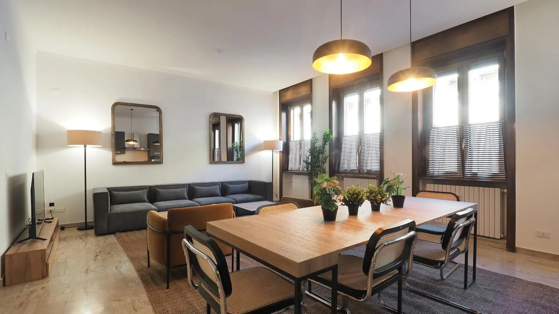 Homnest I Milano Duomo Penthouseアパートメント