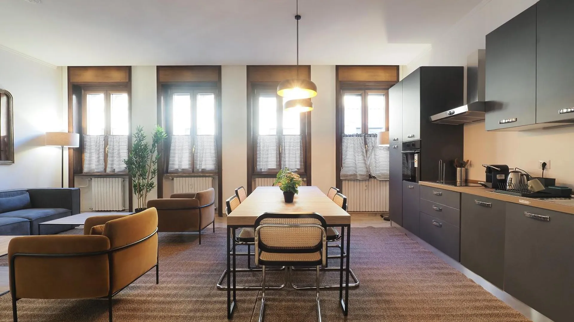 アパート Homnest I Milano Duomo Penthouseアパートメント イタリア