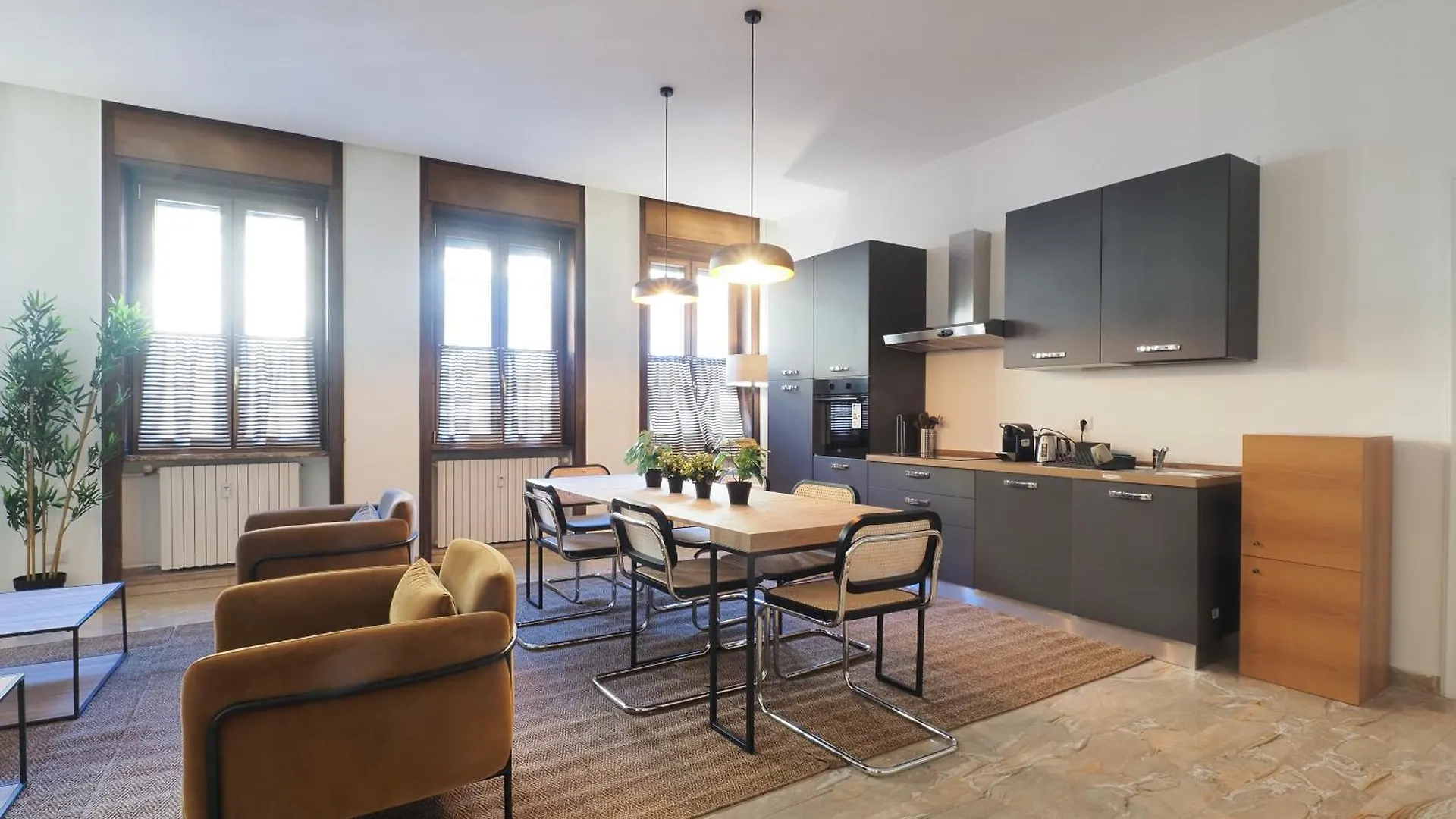 Homnest I Milano Duomo Penthouseアパートメント アパート